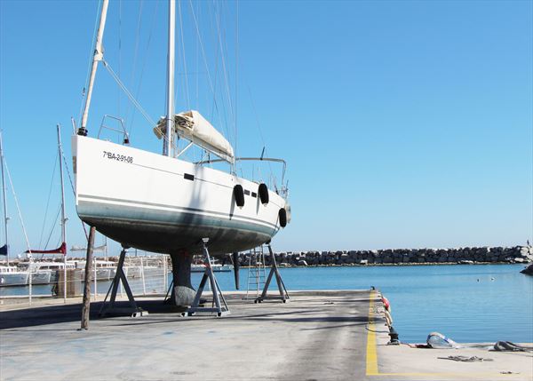 how-to-paint-a-wooden-boat_9900
